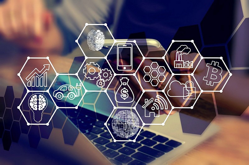 Какова роль машинного обучения в анализе больших данных?